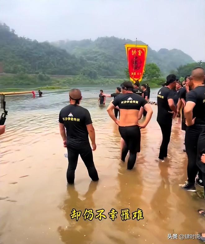 的！官村乌龙船勇夺第一却破千年祖训AG真人全国唯一龙舟拿冠军跪祠堂(图4)