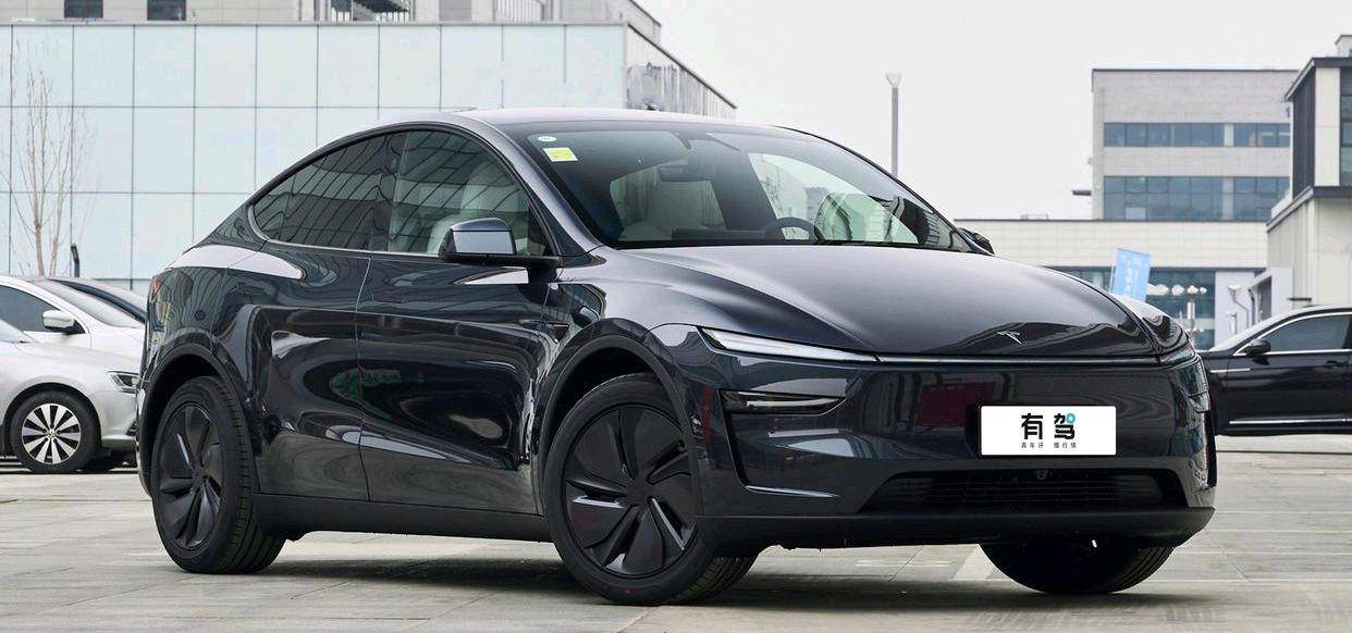 l Y硬核实力让同级对手难追赶AG真人不止全景天幕！Mode